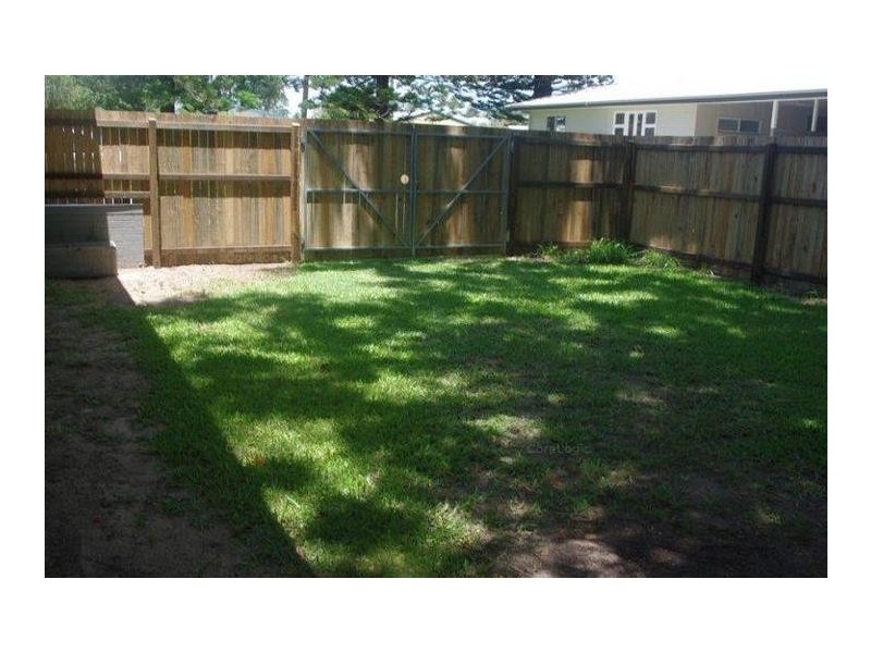 2/11 Auer Street, Kepnock QLD 4670