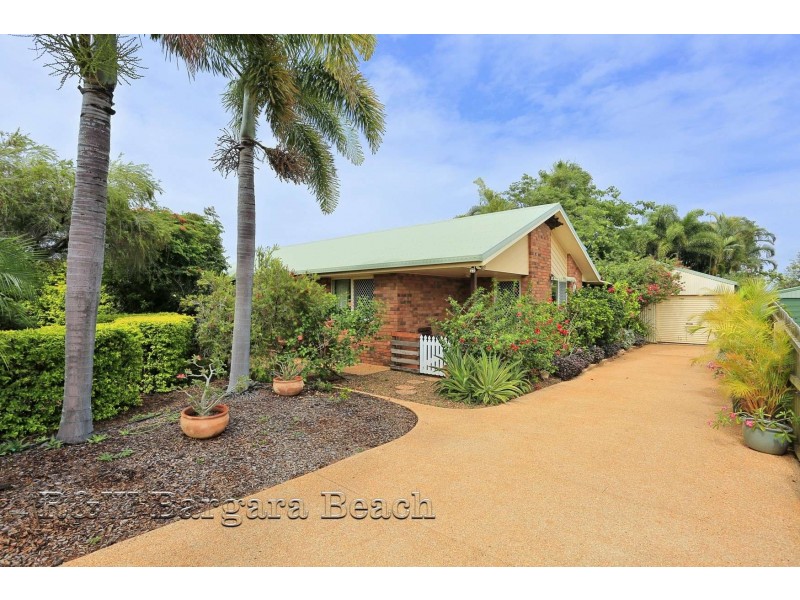 9 Moore Street, Burnett Heads QLD 4670