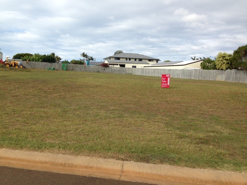 63 Bisdee Street, Coral Cove QLD 4670