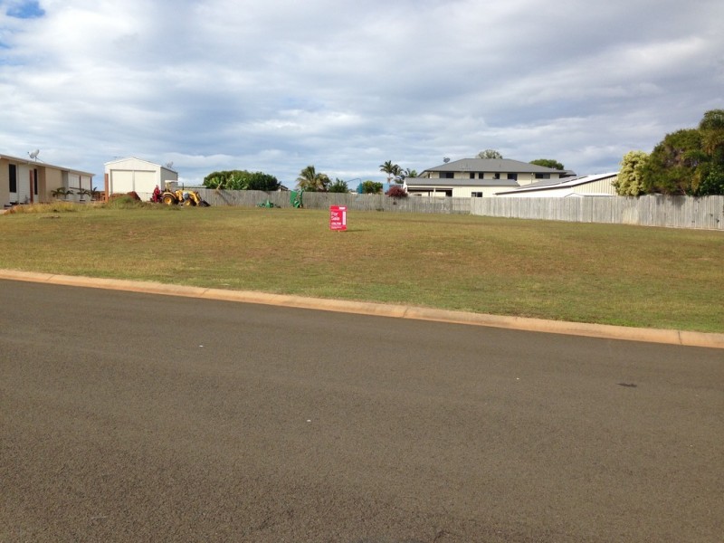 63 Bisdee Street, Coral Cove QLD 4670