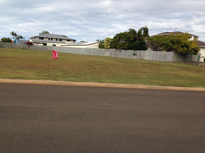 63 Bisdee Street, Coral Cove QLD 4670