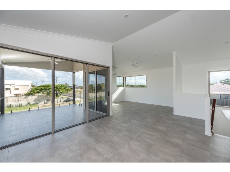 1 Greenview Drive, Bargara QLD 4670