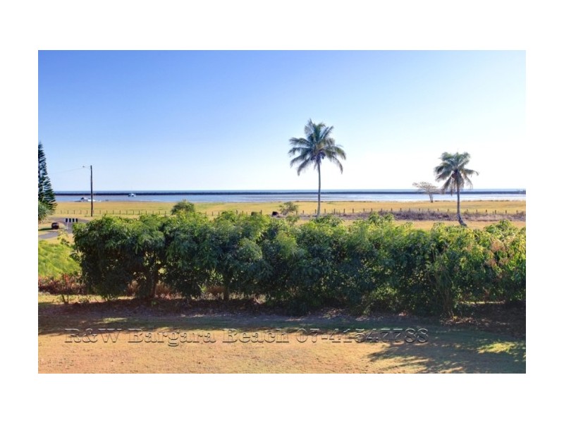 2-4 Somerville Street, Burnett Heads QLD 4670