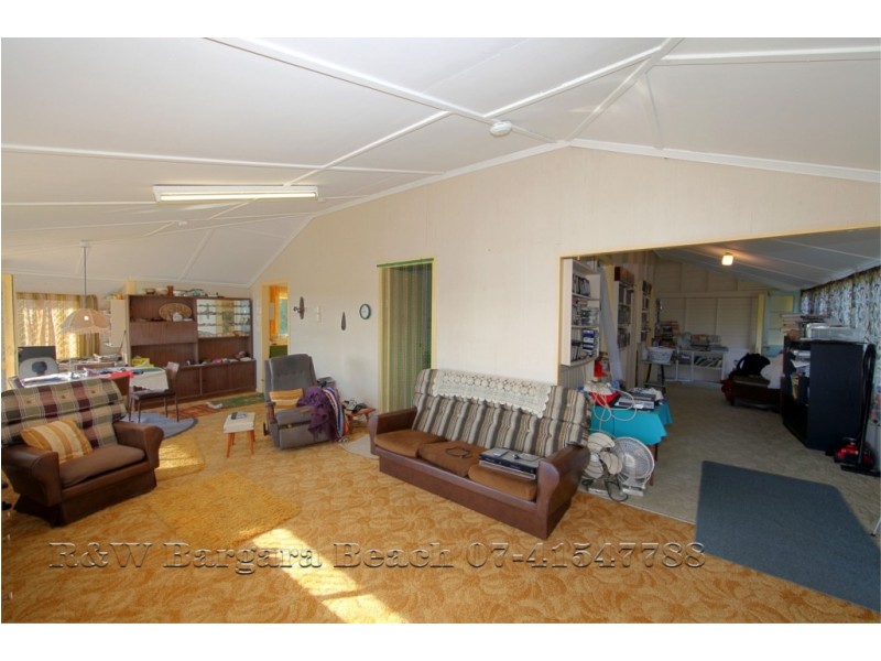 2-4 Somerville Street, Burnett Heads QLD 4670