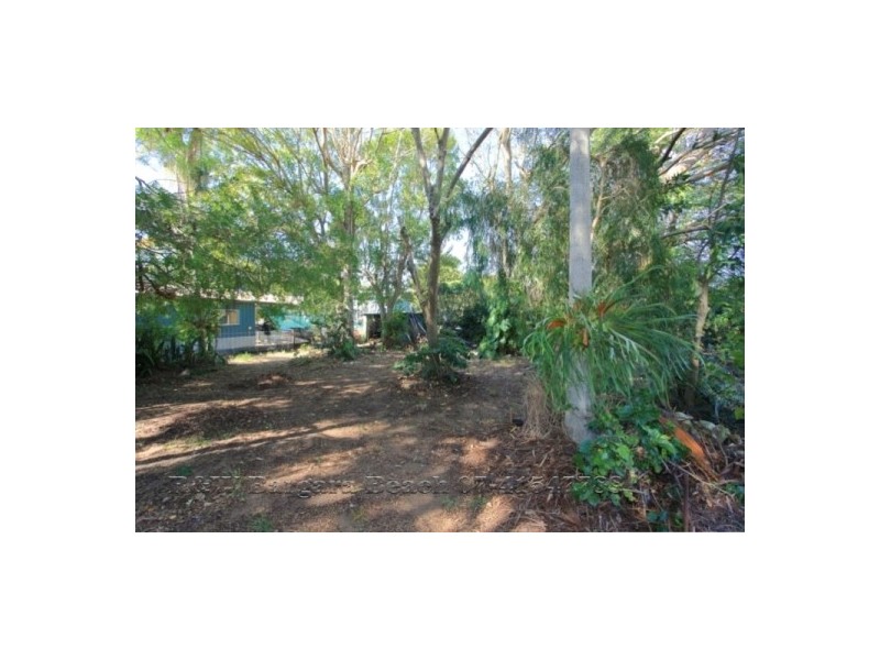 2-4 Somerville Street, Burnett Heads QLD 4670