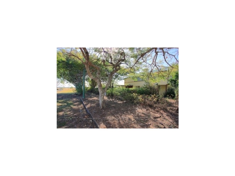 2-4 Somerville Street, Burnett Heads QLD 4670