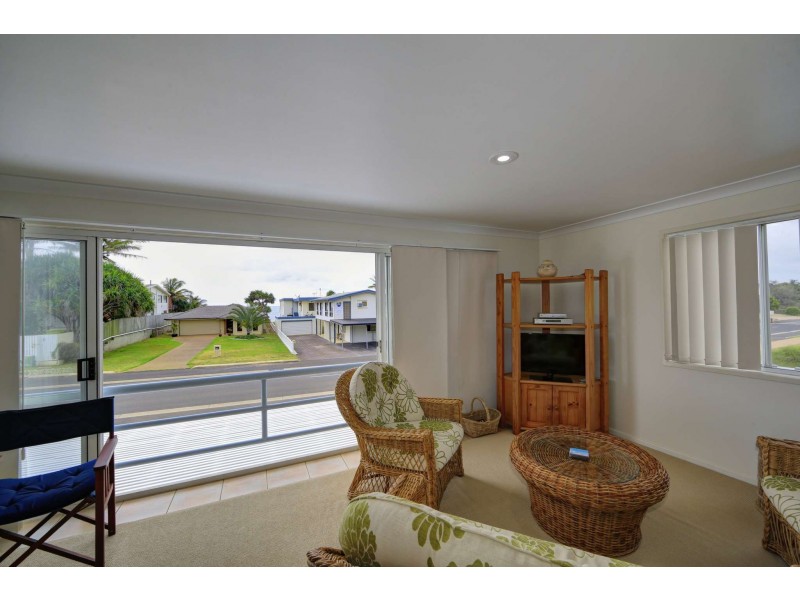 17 Miller Street, Bargara QLD 4670