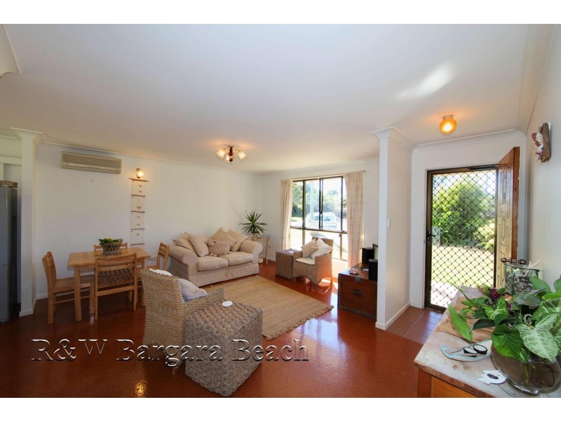 3 Crystal Court, Elliott Heads QLD 4670