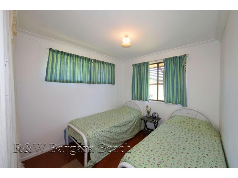 3 Crystal Court, Elliott Heads QLD 4670