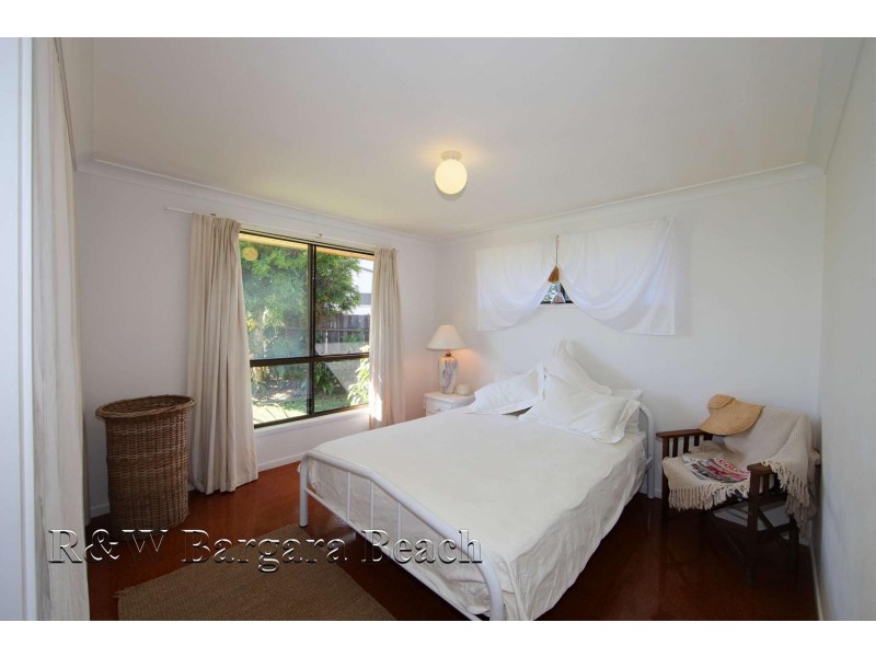 3 Crystal Court, Elliott Heads QLD 4670