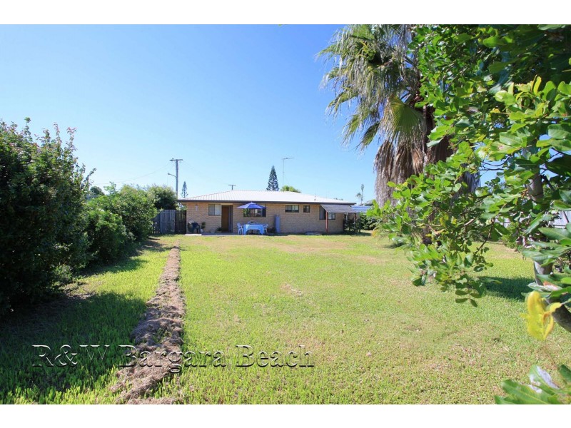 3 Crystal Court, Elliott Heads QLD 4670