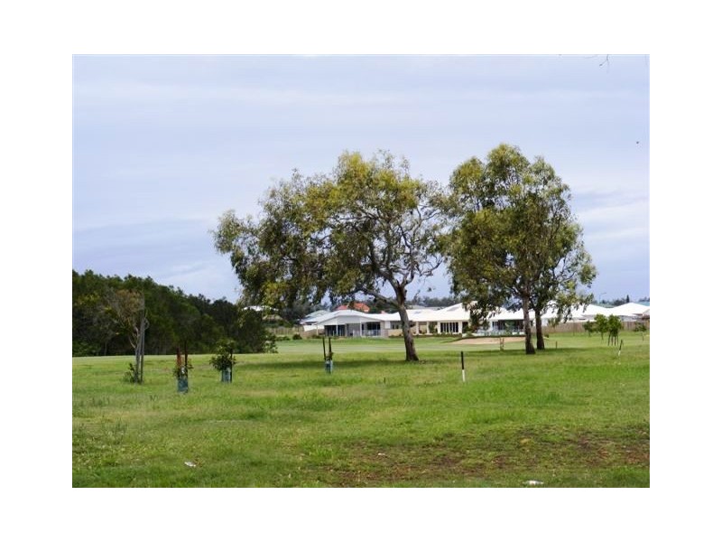 18 Betty Close, Coral Cove QLD 4670