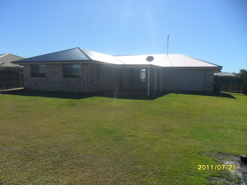 13 Peggy Drive, Coral Cove QLD 4670