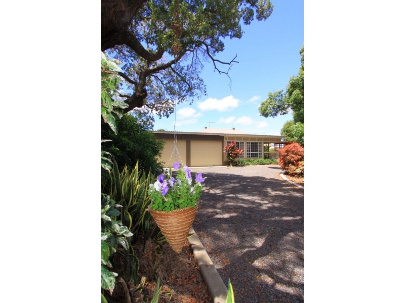 447 Bargara Road, Qunaba QLD 4670