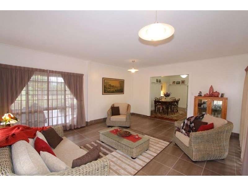 447 Bargara Road, Qunaba QLD 4670