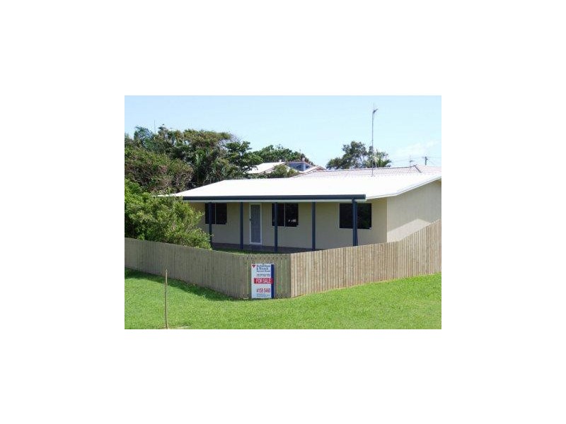 10 McKenzie Street, Burnett Heads QLD 4670