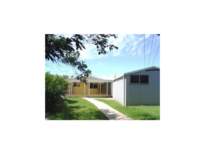 10 McKenzie Street, Burnett Heads QLD 4670