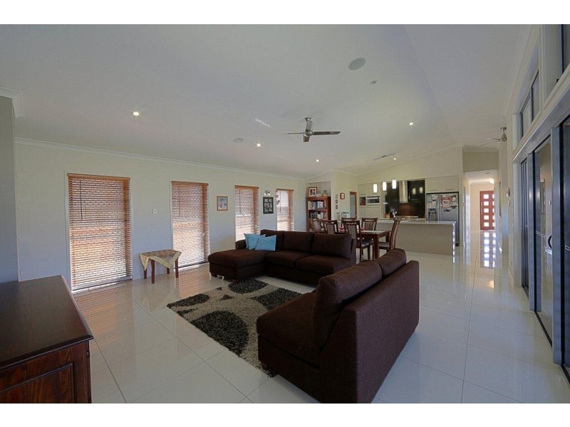 16 Panoramic Way, Bargara QLD 4670