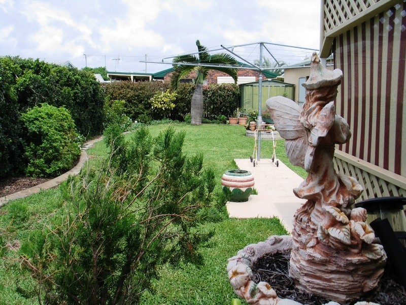 38 Nielson Ave, Burnett Heads QLD 4670