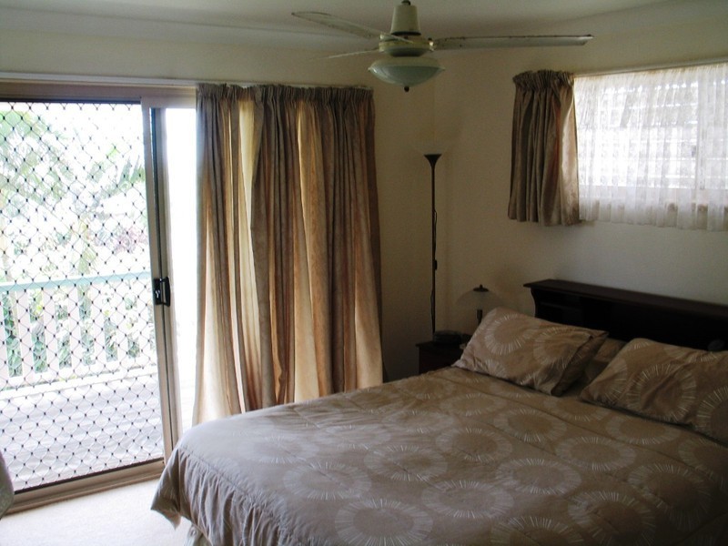 38 Nielson Ave, Burnett Heads QLD 4670