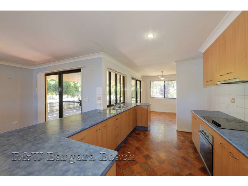 11 Rita Place, Coral Cove QLD 4670