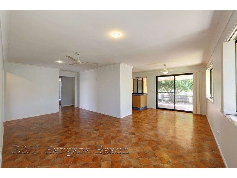 11 Rita Place, Coral Cove QLD 4670