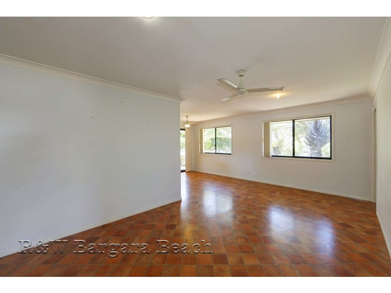 11 Rita Place, Coral Cove QLD 4670