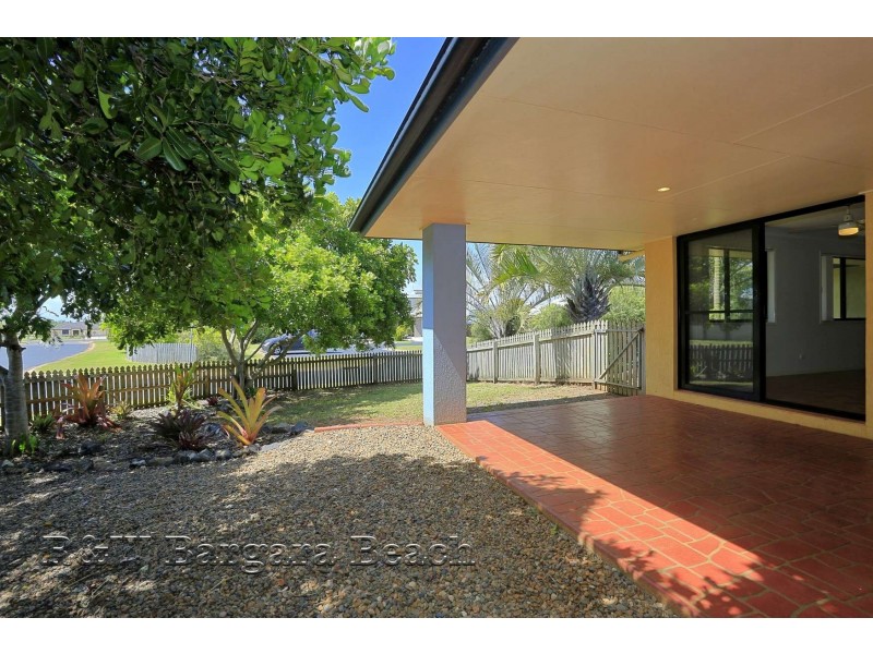 11 Rita Place, Coral Cove QLD 4670