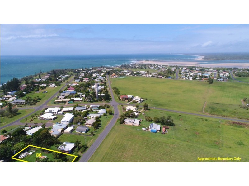 80 Welch Street, Elliott Heads QLD 4670