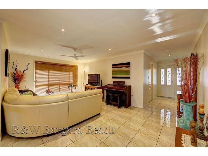 12 McCallum Close, Coral Cove QLD 4670