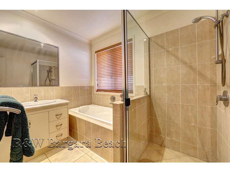 12 McCallum Close, Coral Cove QLD 4670