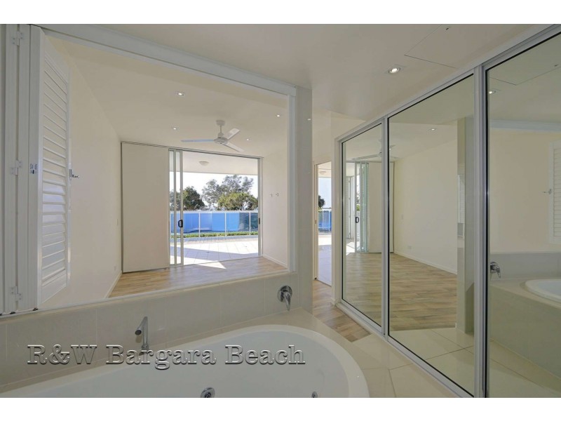 1/15 La Madalena, 15 Esplanade, Bargara QLD 4670