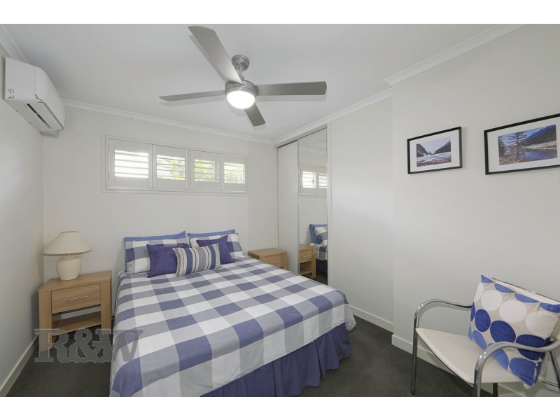 16 Shoreline Crescent, Bargara QLD 4670