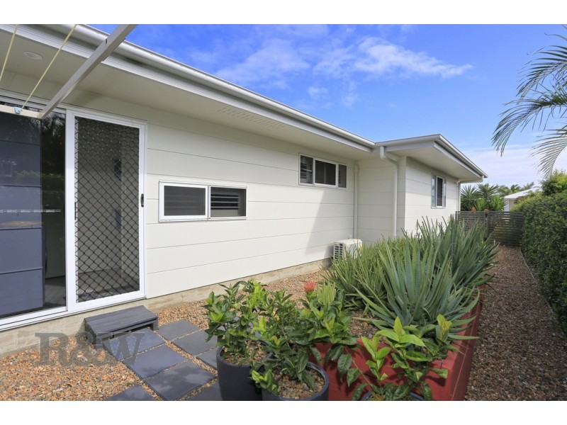 16 Shoreline Crescent, Bargara QLD 4670