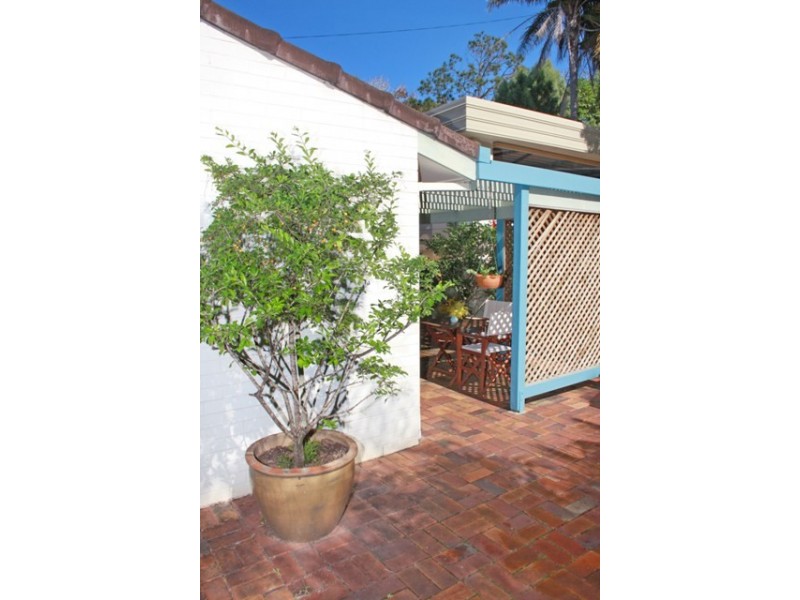 12 Heathwood Crescent, Qunaba QLD 4670
