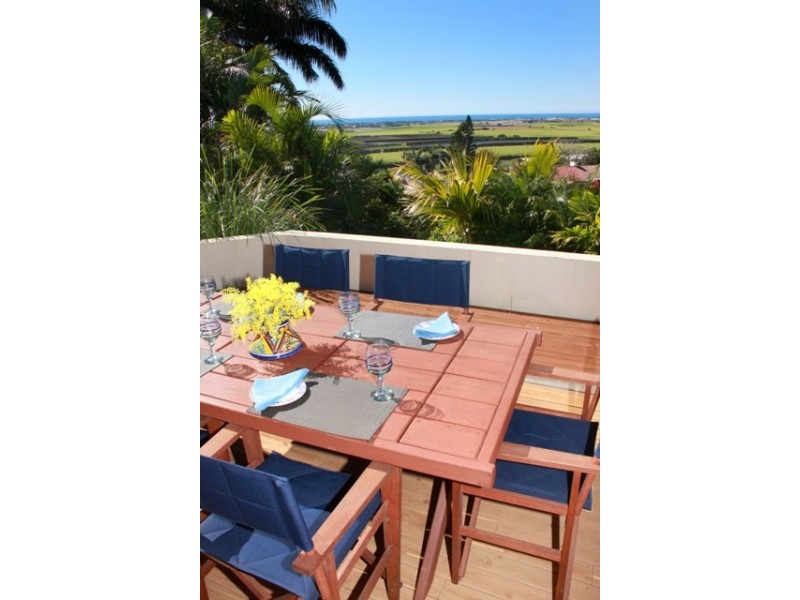 12 Heathwood Crescent, Qunaba QLD 4670