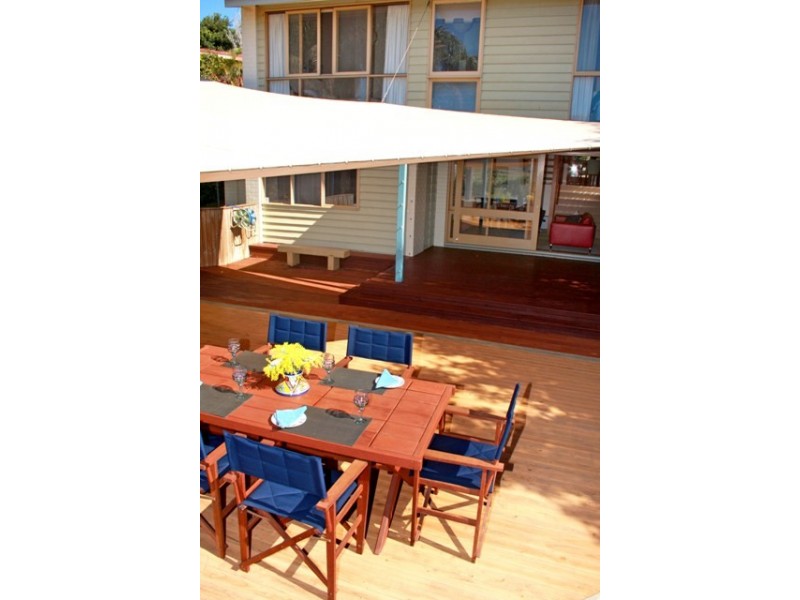 12 Heathwood Crescent, Qunaba QLD 4670