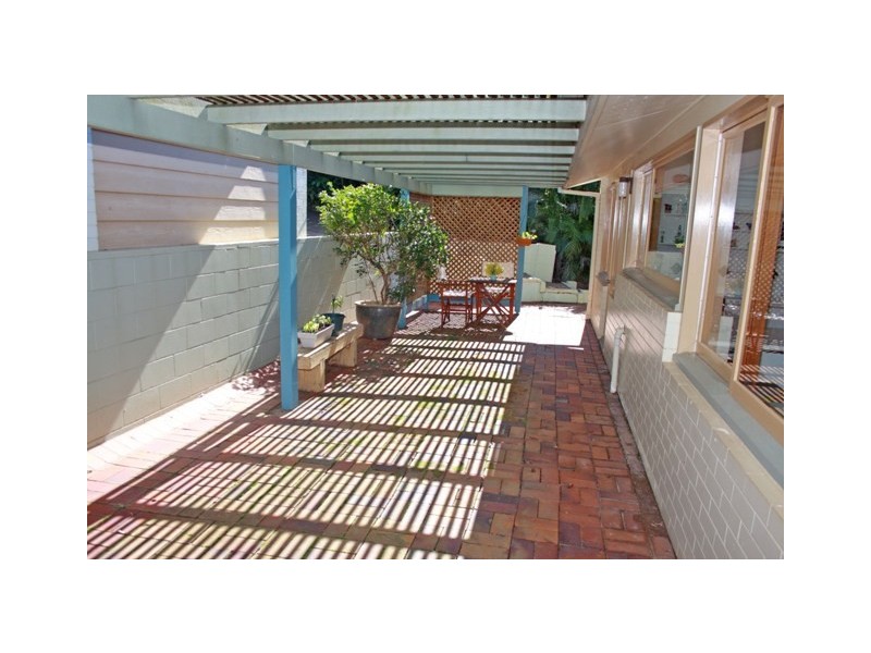 12 Heathwood Crescent, Qunaba QLD 4670