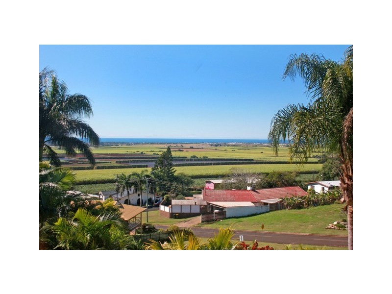 12 Heathwood Crescent, Qunaba QLD 4670