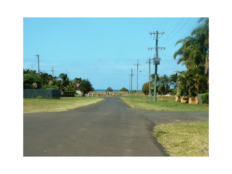 46 Gibsons Road, Burnett Heads QLD 4670