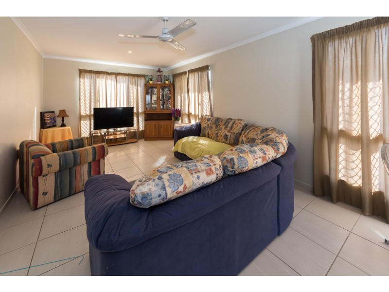 8 Avalon Street, Burnett Heads QLD 4670