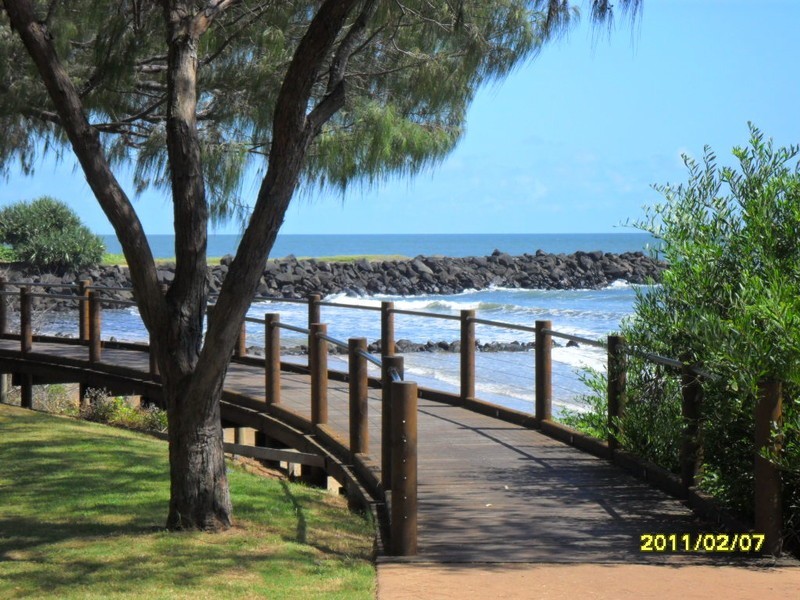 2/41 Esplanade, Bargara QLD 4670