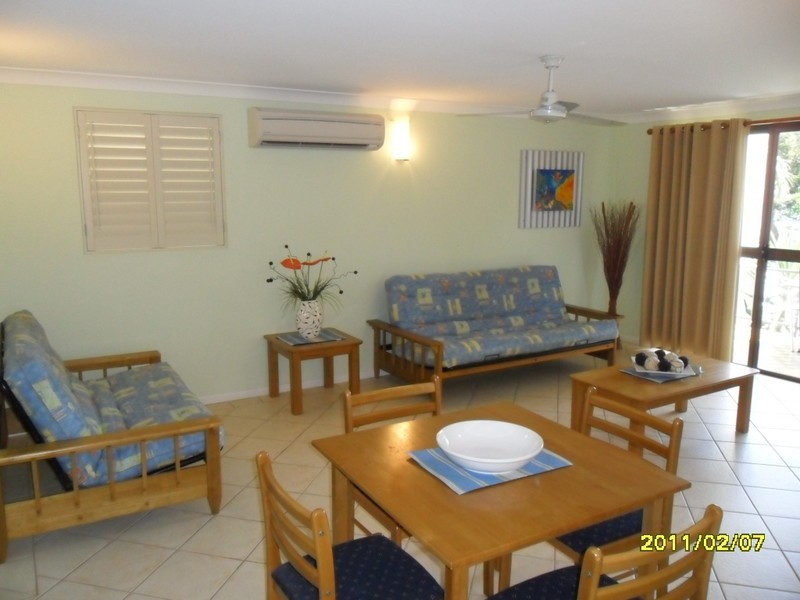 2/41 Esplanade, Bargara QLD 4670