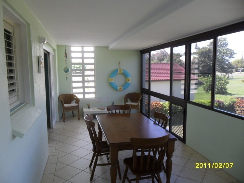 2/41 Esplanade, Bargara QLD 4670