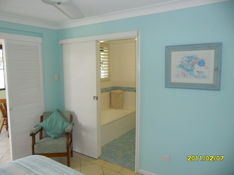 2/41 Esplanade, Bargara QLD 4670