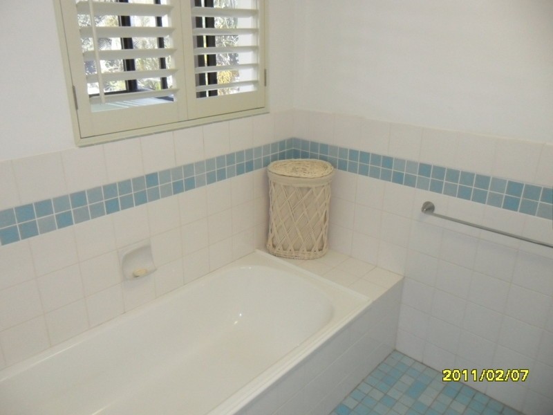 2/41 Esplanade, Bargara QLD 4670