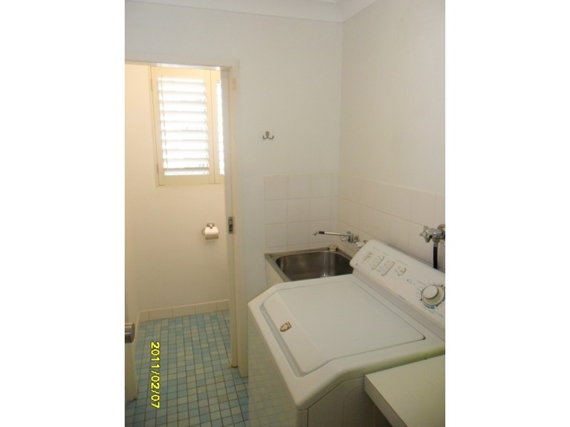 2/41 Esplanade, Bargara QLD 4670