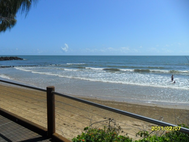 2/41 Esplanade, Bargara QLD 4670