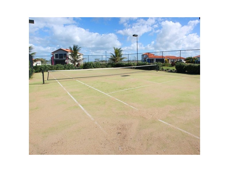 3/5 Chantelle Circuit, Coral Cove QLD 4670