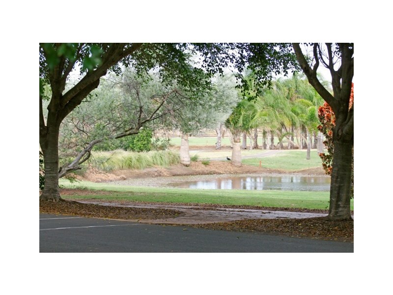 3/5 Chantelle Circuit, Coral Cove QLD 4670